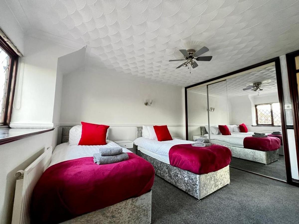 The Deja View House By Incredible Stay Peterborough Exterior photo
